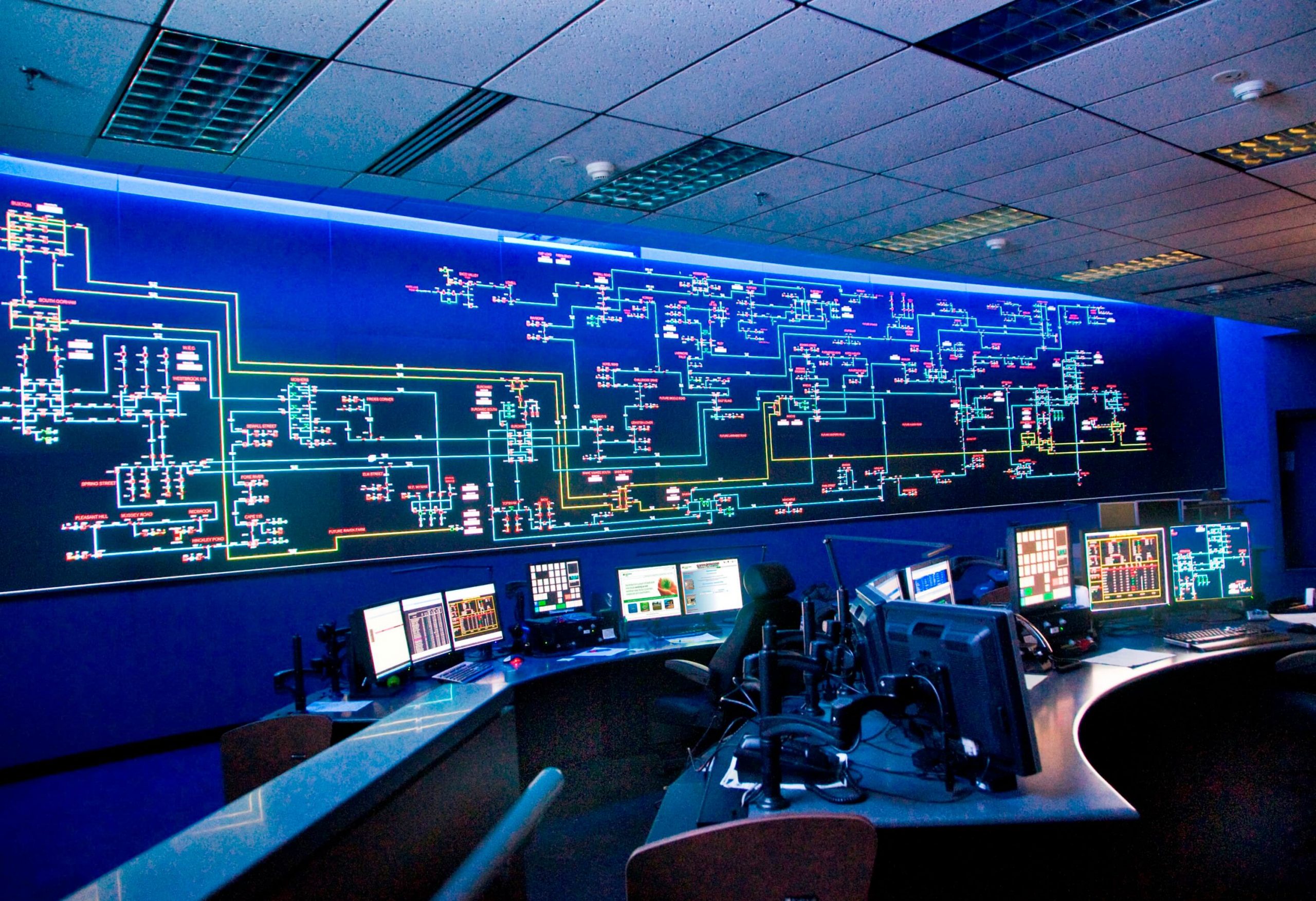 Giải pháp màn hình kích thước lớn trong Trung tâm Chỉ Huy & Điều Hành  Control Room